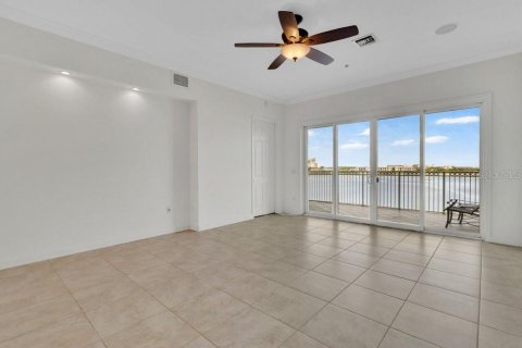Condominio en venta en Orlando, Florida, 2 dormitorios, 200.85 m2 № 2157415 - foto 6