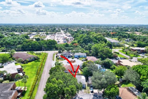 House in Davie, Florida 3 bedrooms, 114.08 sq.m. № 1794361 - photo 26
