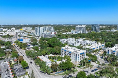 Condo in Miami, Florida, 2 bedrooms  № 2019117