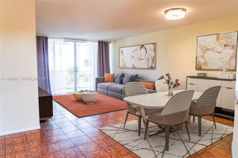 Condo in Miami, Florida, 1 bedroom № 2031851