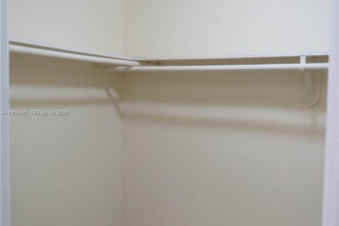 Condo in Miami, Florida, 1 bedroom № 2031851 - photo 23