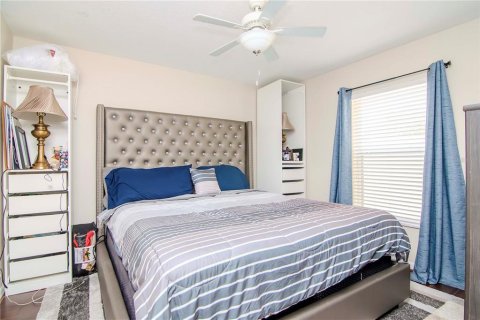 Casa en venta en Tampa, Florida, 5 dormitorios, 220.27 m2 № 1320469 - foto 4