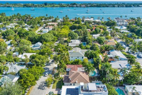 House in West Palm Beach, Florida 4 bedrooms, 387.31 sq.m. № 2184953 - photo 2