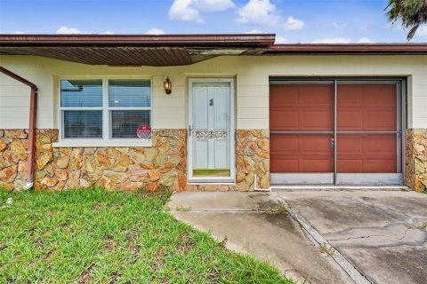 Villa ou maison à vendre à Hernando Beach, Floride: 2 chambres, 95.41 m2 № 2266809 - photo 4