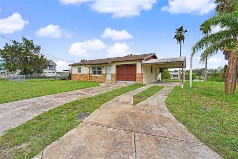 Villa ou maison à vendre à Hernando Beach, Floride: 2 chambres, 95.41 m2 № 2266809 - photo 3