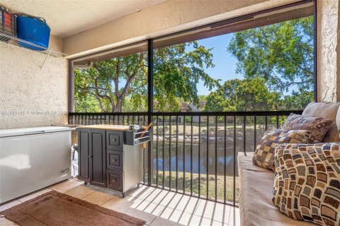 Condominio en venta en Coconut Creek, Florida, 2 dormitorios, 77.11 m2 № 1792487 - foto 14