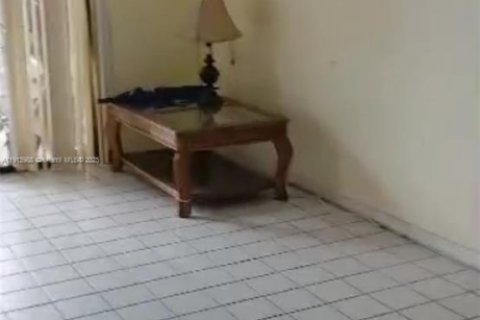 Copropriété à vendre à Miami, Floride: 2 chambres, 79.9 m2 № 1974036 - photo 7