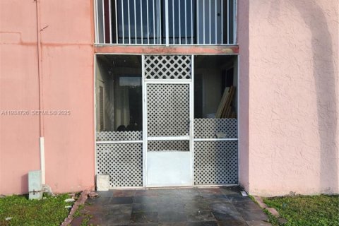 Apartamento en alquiler en Miami, Florida, 2 dormitorios, 74.32 m2 № 1992925 - foto 9