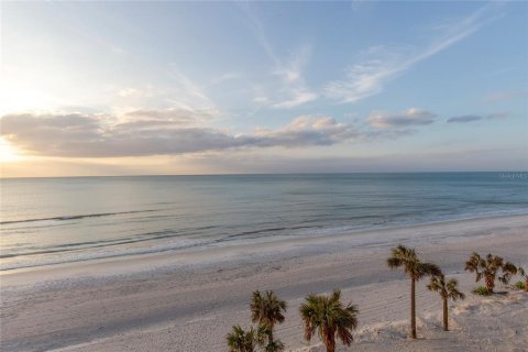 Condo in Clearwater, Florida, 3 bedrooms  № 1716482 - photo 1