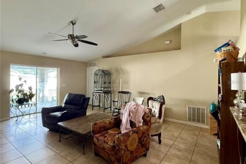 Casa en venta en Palm Coast, Florida, 4 dormitorios, 172.71 m2 № 2381068 - foto 5