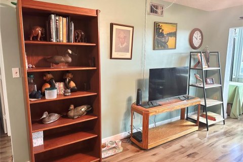 Condo in Clearwater, Florida, 1 bedroom № 2166010 - photo 17