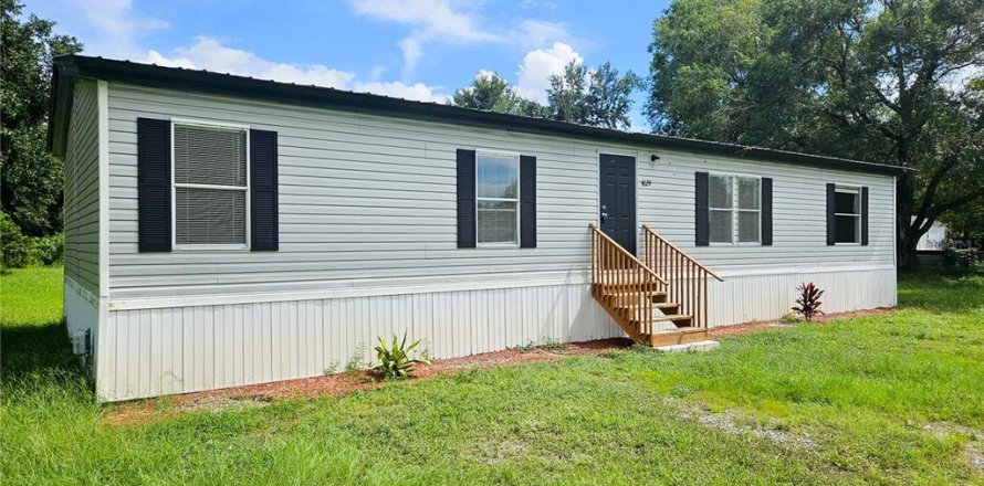 Apartment in Polk City, Florida 4 bedrooms, 124.86 sq.m. № 2379701
