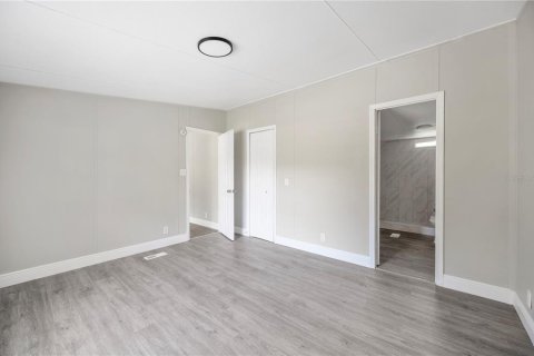 Apartment in Polk City, Florida 4 bedrooms, 124.86 sq.m. № 2379701 - photo 14