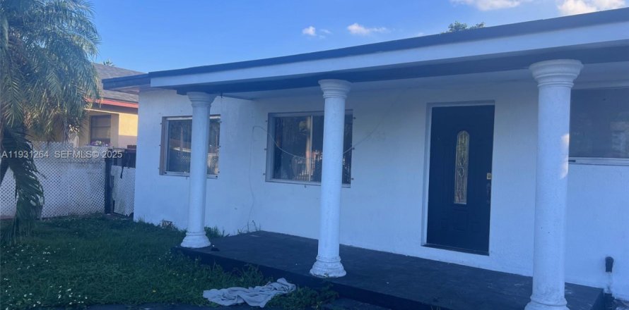 Дом в Майами, Флорида 3 спальни, 184.13м2 № 1989829