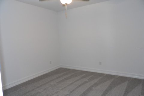 Casa en alquiler en Land O' Lakes, Florida, 5 dormitorios, 308.99 m2 № 1908320 - foto 16