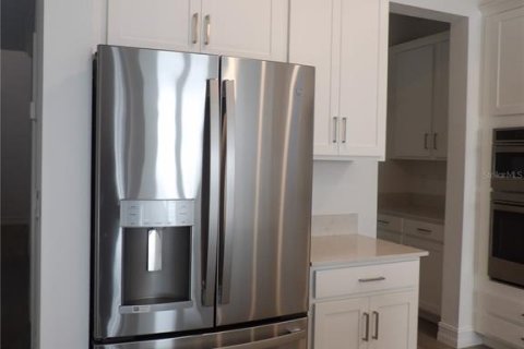 Casa en alquiler en Land O' Lakes, Florida, 5 dormitorios, 308.99 m2 № 1908320 - foto 3