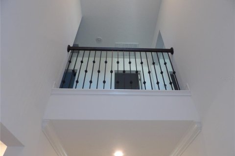 Casa en alquiler en Land O' Lakes, Florida, 5 dormitorios, 308.99 m2 № 1908320 - foto 8