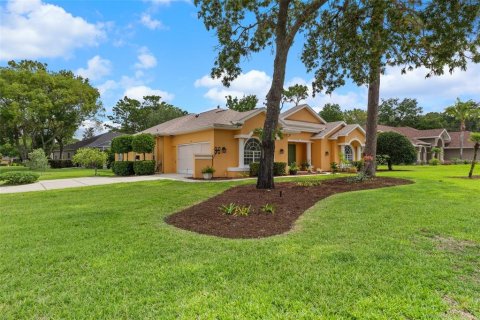House in Spring Hill, Florida 4 bedrooms, 214.23 sq.m. № 1676988 - photo 2