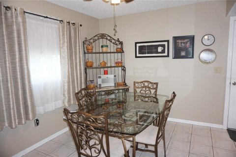 House in Ocala, Florida 2 bedrooms, 93.65 sq.m. № 1846540 - photo 11