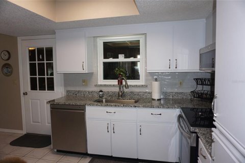 House in Ocala, Florida 2 bedrooms, 93.65 sq.m. № 1846540 - photo 14