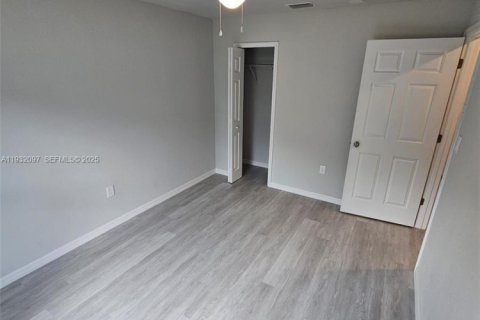 Снять в аренду виллу или дом в Себринг, Флорида 3 спальни, 118.17м2, № 1991756 - фото 11