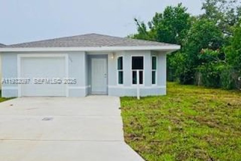 Снять в аренду виллу или дом в Себринг, Флорида 3 спальни, 118.17м2, № 1991756 - фото 2