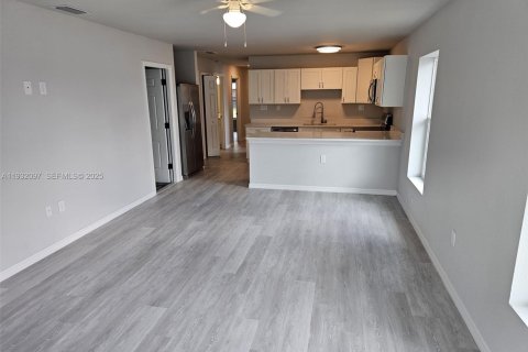 Снять в аренду виллу или дом в Себринг, Флорида 3 спальни, 118.17м2, № 1991756 - фото 17