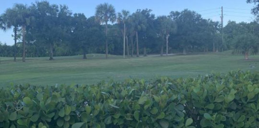 House in Jupiter, Florida 3 bedrooms, 165.46 sq.m. № 1228872
