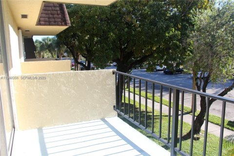 Apartment in Miami, Florida 2 bedrooms, 90.67 sq.m. № 2062418 - photo 10