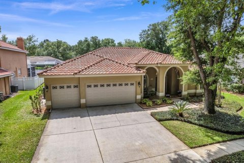 House in Tampa, Florida 4 bedrooms, 211.35 sq.m. № 2093761 - photo 11