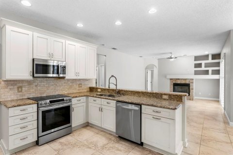 House in Tampa, Florida 4 bedrooms, 211.35 sq.m. № 2093761 - photo 29