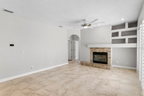 House in Tampa, Florida 4 bedrooms, 211.35 sq.m. № 2093761 - photo 20