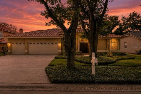 House in Tampa, Florida 4 bedrooms, 211.35 sq.m. № 2093761 - photo 12
