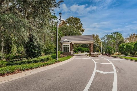 House in Tampa, Florida 4 bedrooms, 211.35 sq.m. № 2093761 - photo 9