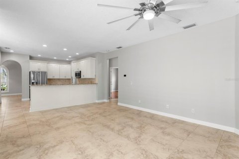 House in Tampa, Florida 4 bedrooms, 211.35 sq.m. № 2093761 - photo 25