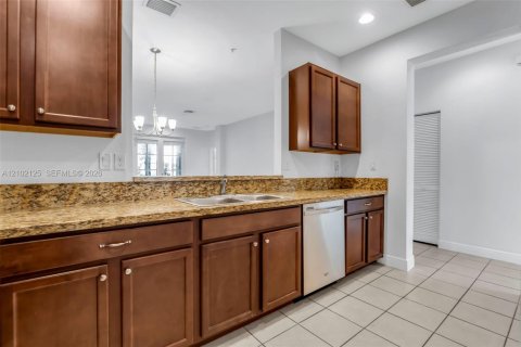 Copropriété à louer à Pembroke Pines, Floride: 3 chambres, 122.17 m2 № 2414429 - photo 9