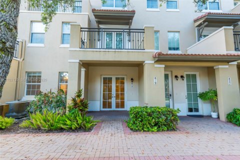 Copropriété à louer à Pembroke Pines, Floride: 3 chambres, 122.17 m2 № 2414429 - photo 6