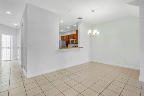 Copropriété à louer à Pembroke Pines, Floride: 3 chambres, 122.17 m2 № 2414429 - photo 18