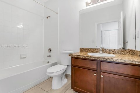 Copropriété à louer à Pembroke Pines, Floride: 3 chambres, 122.17 m2 № 2414429 - photo 29