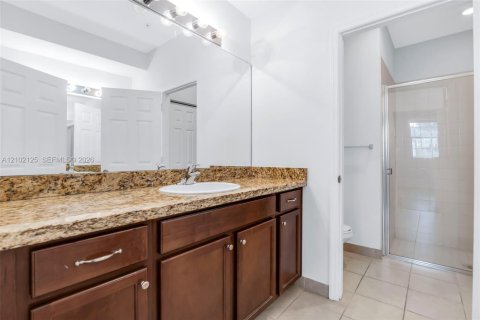Copropriété à louer à Pembroke Pines, Floride: 3 chambres, 122.17 m2 № 2414429 - photo 24