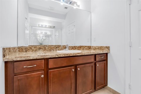 Copropriété à louer à Pembroke Pines, Floride: 3 chambres, 122.17 m2 № 2414429 - photo 25