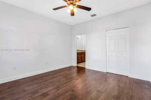 Copropriété à louer à Pembroke Pines, Floride: 3 chambres, 122.17 m2 № 2414429 - photo 21