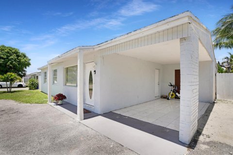 Casa en venta en Fort Lauderdale, Florida, 3 dormitorios, 145.86 m2 № 2077856 - foto 3