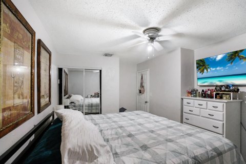 Casa en venta en Fort Lauderdale, Florida, 3 dormitorios, 145.86 m2 № 2077856 - foto 17