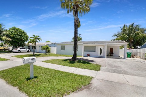 Casa en venta en Fort Lauderdale, Florida, 3 dormitorios, 145.86 m2 № 2077856 - foto 4