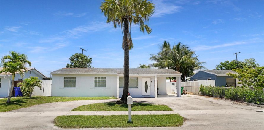 Casa en Fort Lauderdale, Florida 3 dormitorios, 145.86 m2 № 2077856