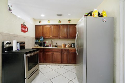 Casa en venta en Fort Lauderdale, Florida, 3 dormitorios, 145.86 m2 № 2077856 - foto 13
