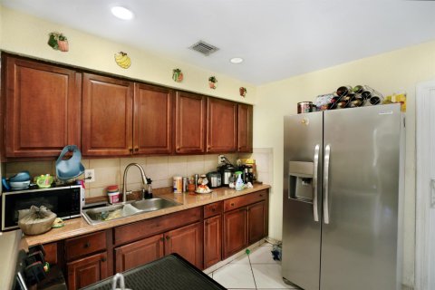 Casa en venta en Fort Lauderdale, Florida, 3 dormitorios, 145.86 m2 № 2077856 - foto 14