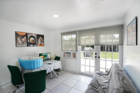 Casa en venta en Fort Lauderdale, Florida, 3 dormitorios, 145.86 m2 № 2077856 - foto 27