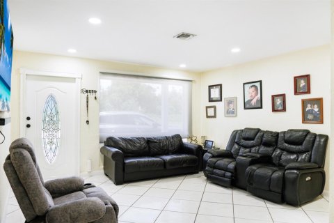 Casa en venta en Fort Lauderdale, Florida, 3 dormitorios, 145.86 m2 № 2077856 - foto 10